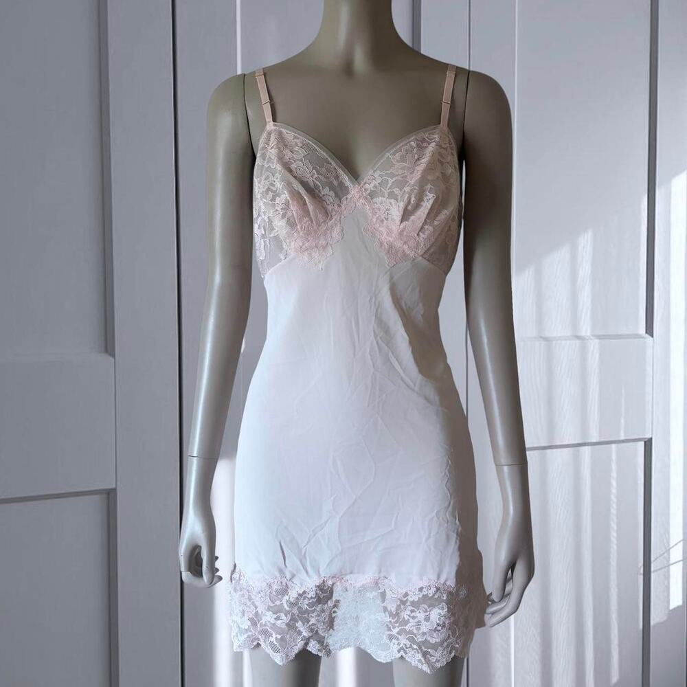 Vintage pale pink lace trim